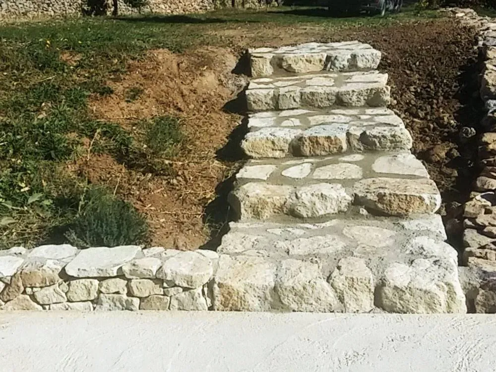 escalier en pierre
